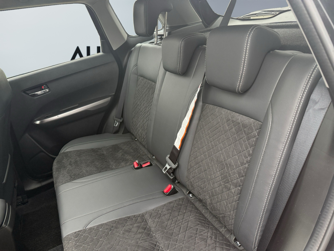 Suzuki Vitara — 12