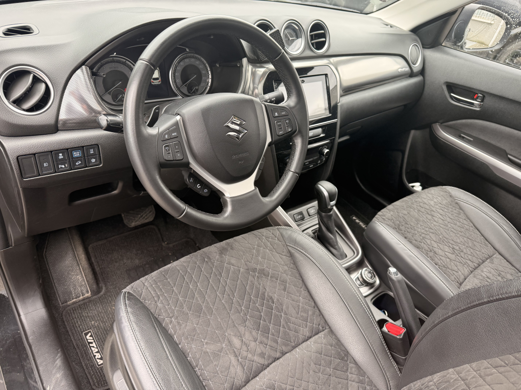 Suzuki Vitara — 14