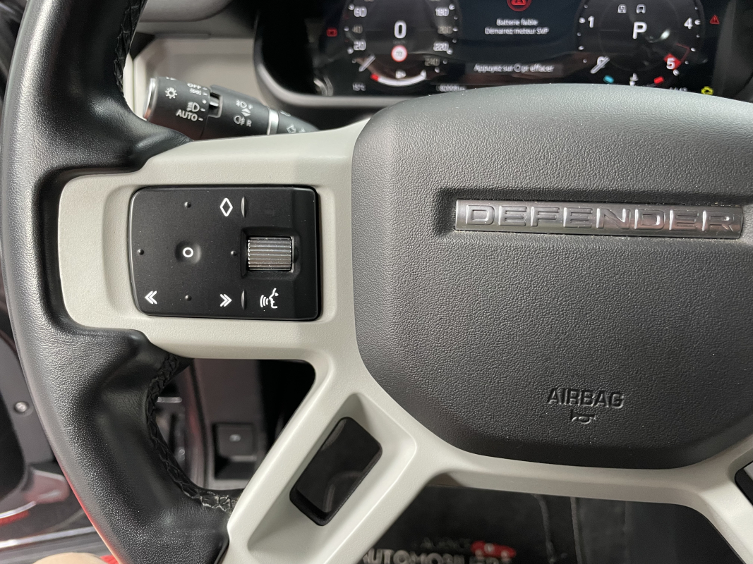 Land Rover Defender — 13