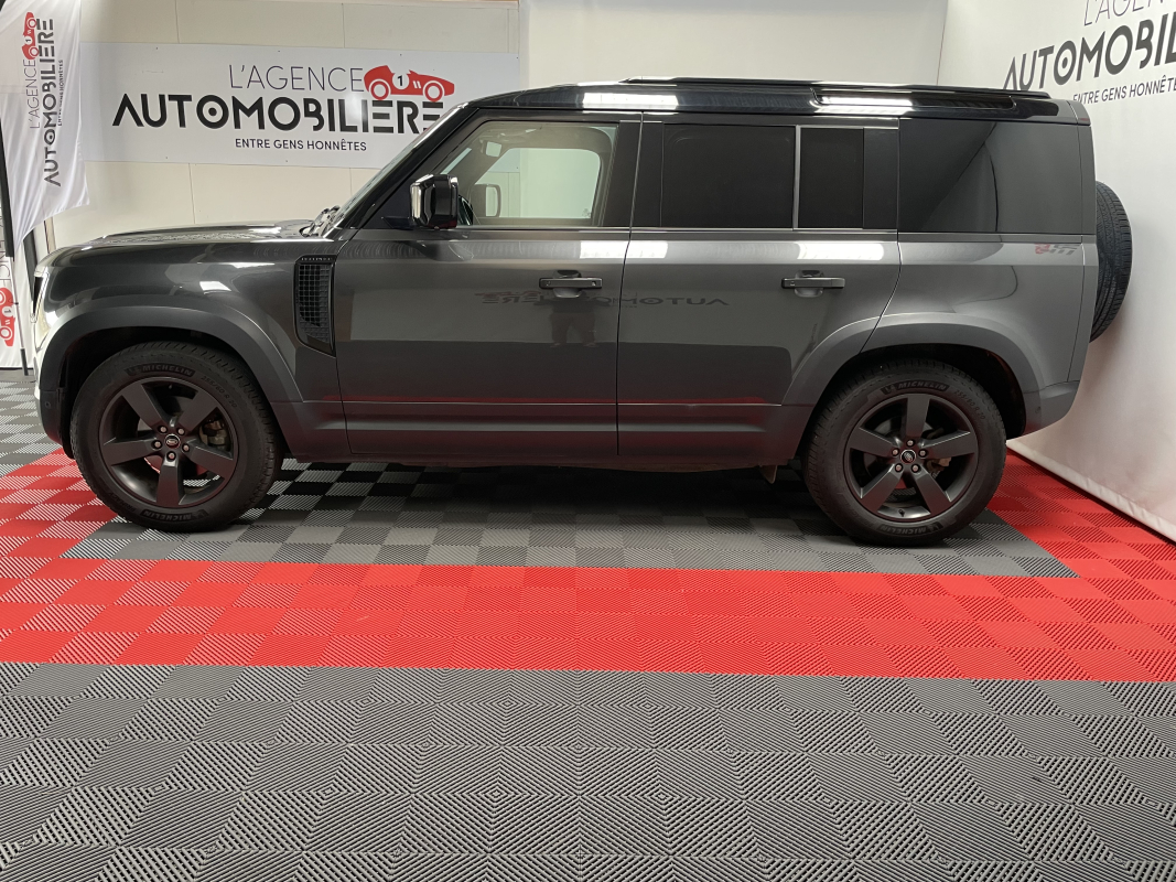 Land Rover Defender — 4