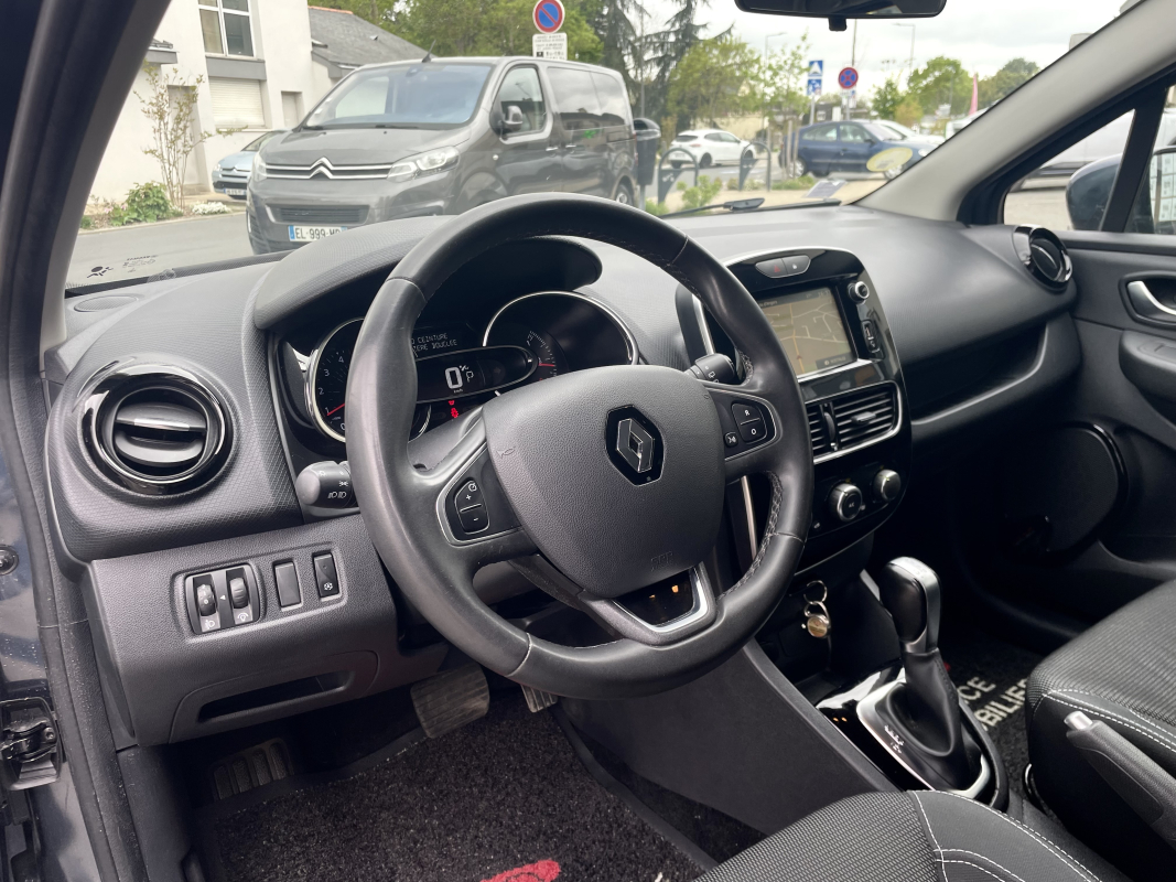 Renault Clio — 10