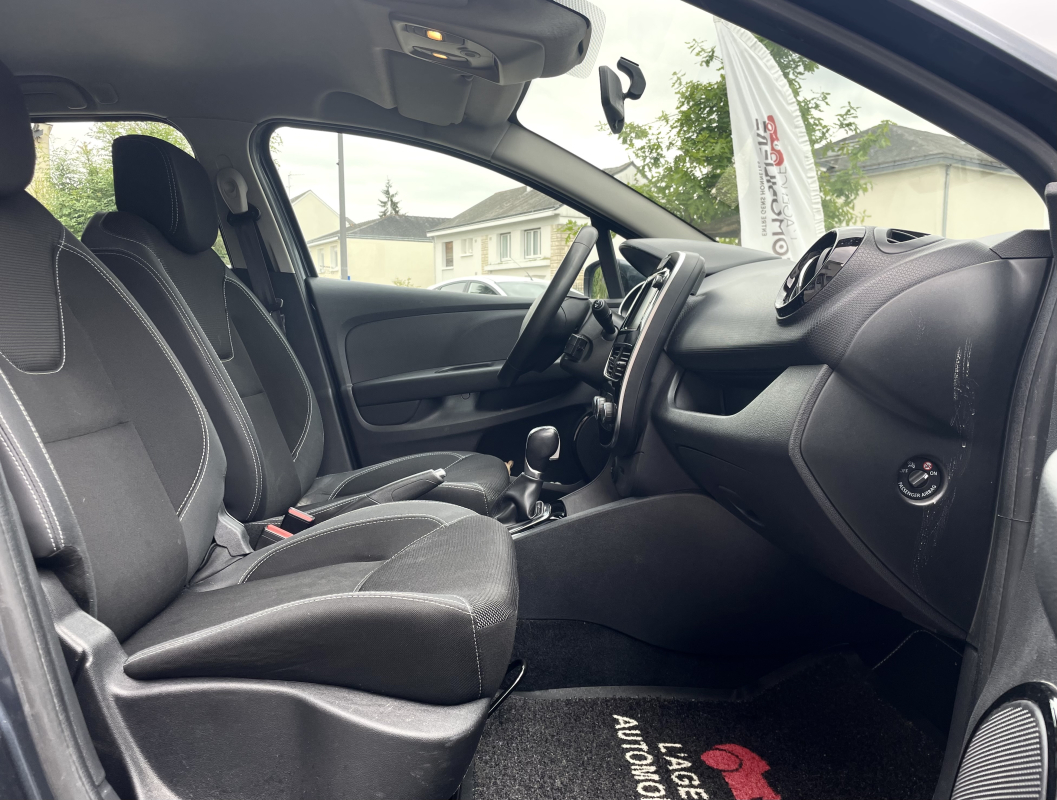 Renault Clio — 12
