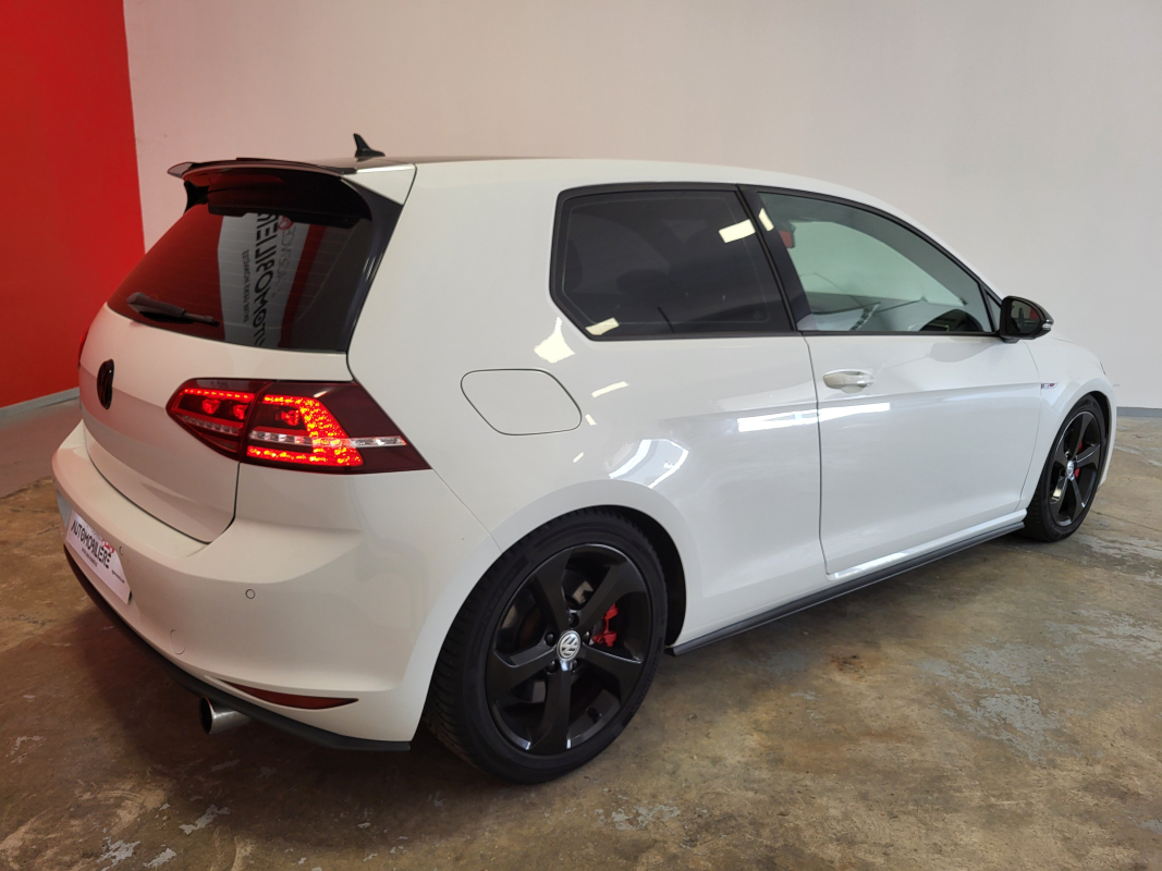 Volkswagen Golf — 8
