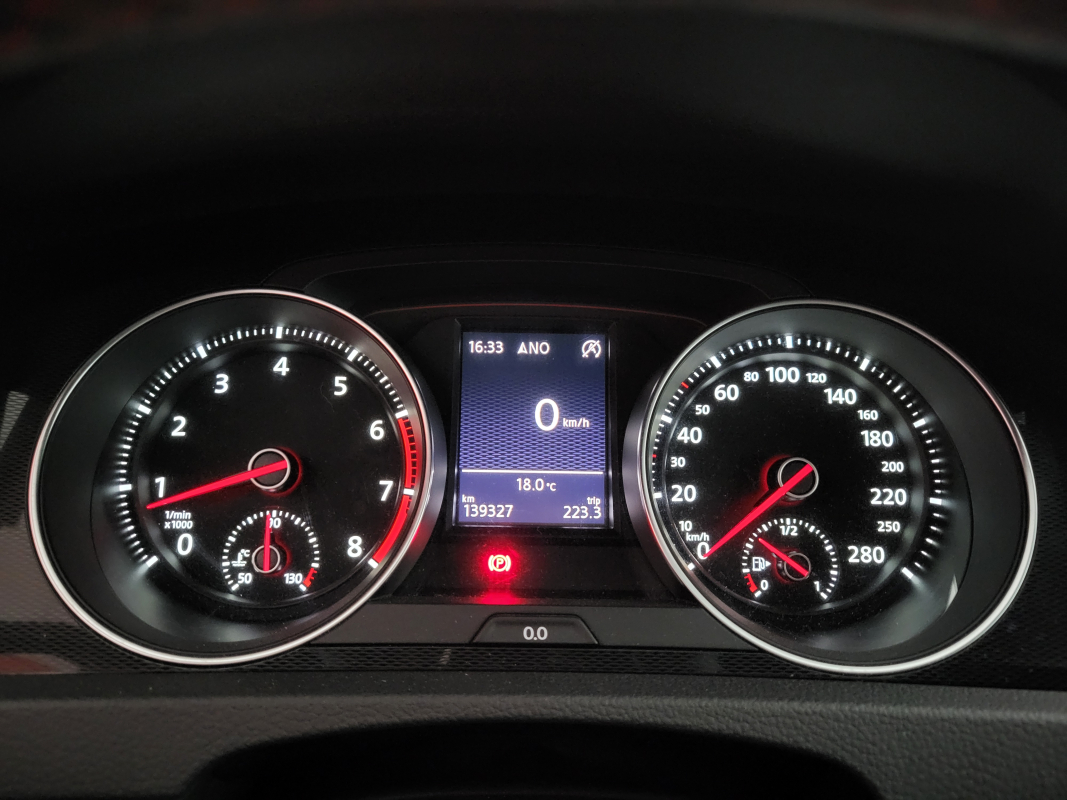 Volkswagen Golf — 17