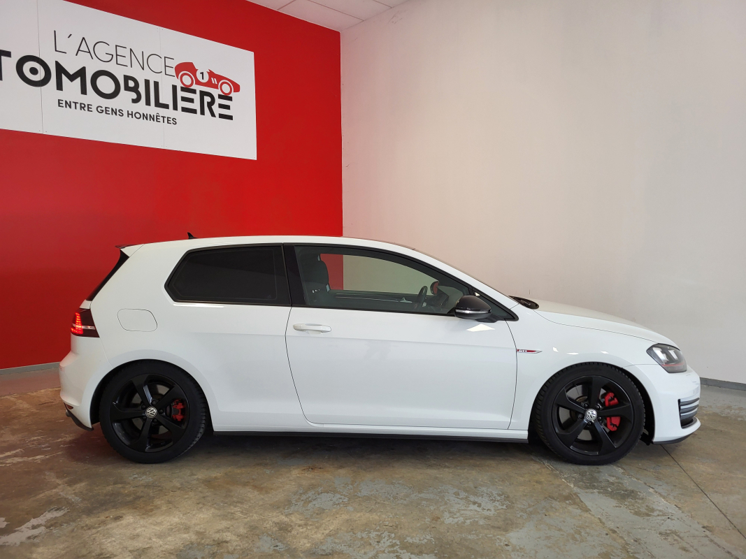 Volkswagen Golf — 9