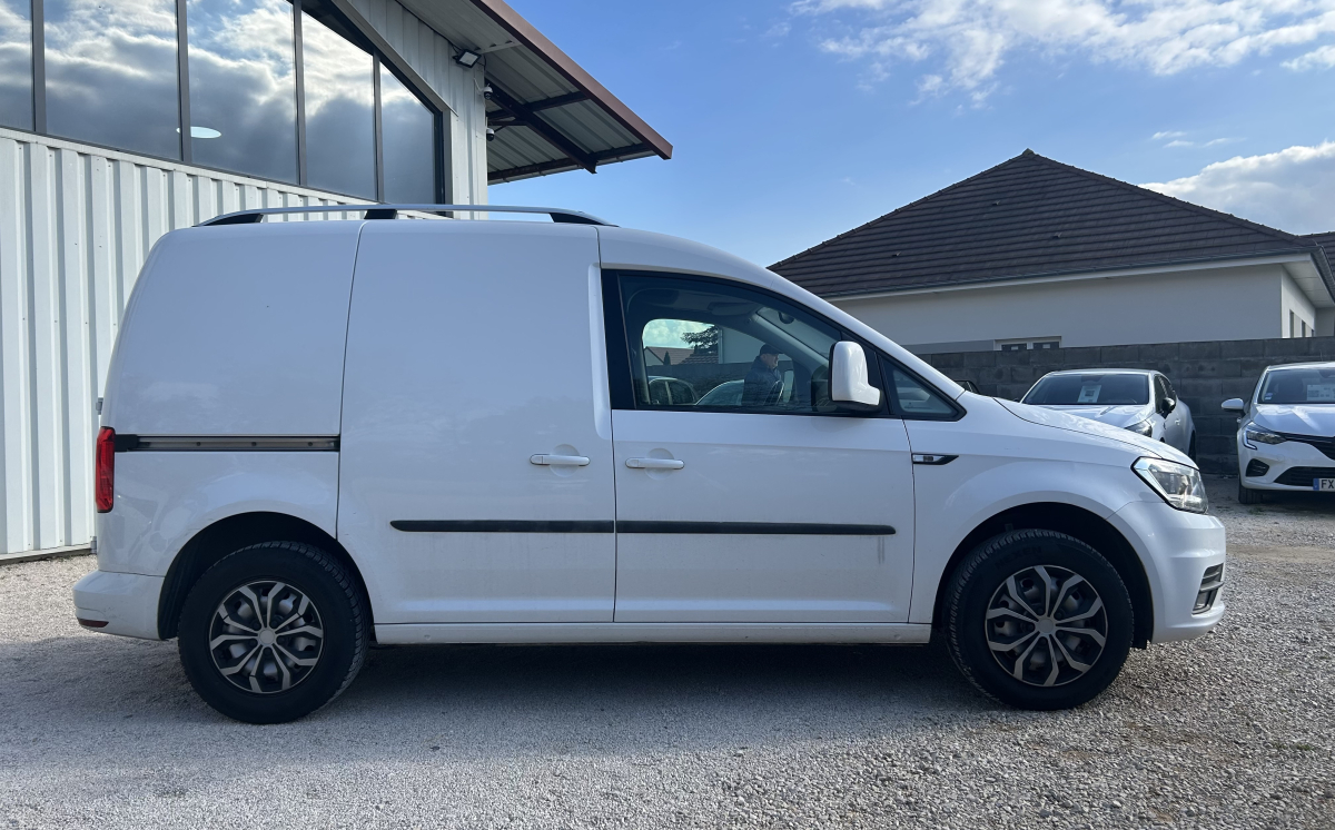 Volkswagen Caddy Van — 9