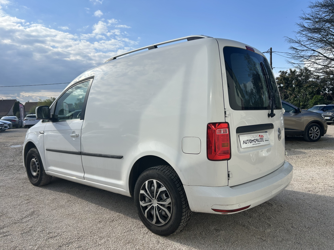 Volkswagen Caddy Van — 6