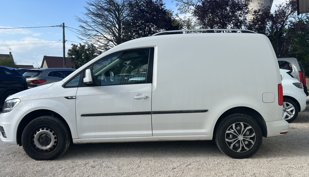 Volkswagen Caddy Van — 5
