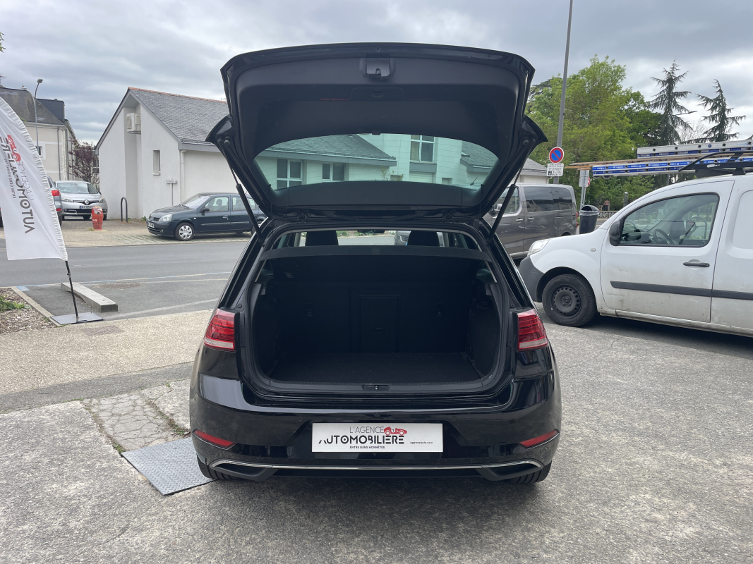 Volkswagen Golf — 9