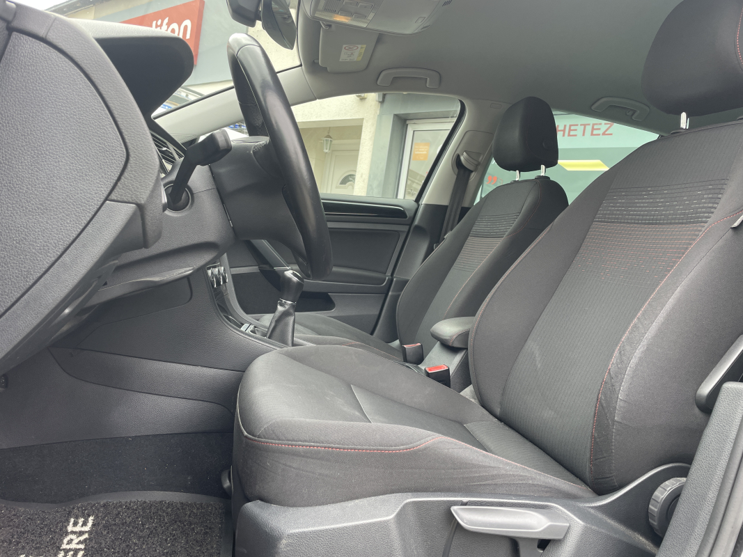 Volkswagen Golf — 11