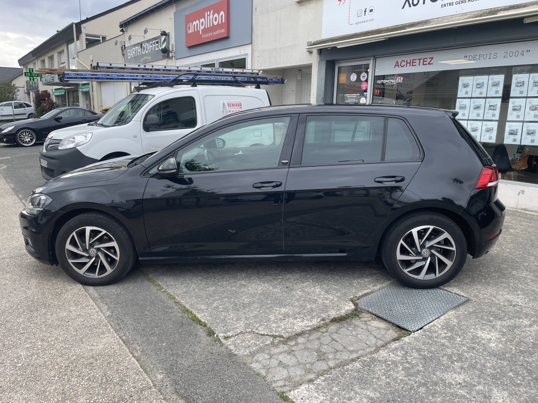 Volkswagen Golf — 8