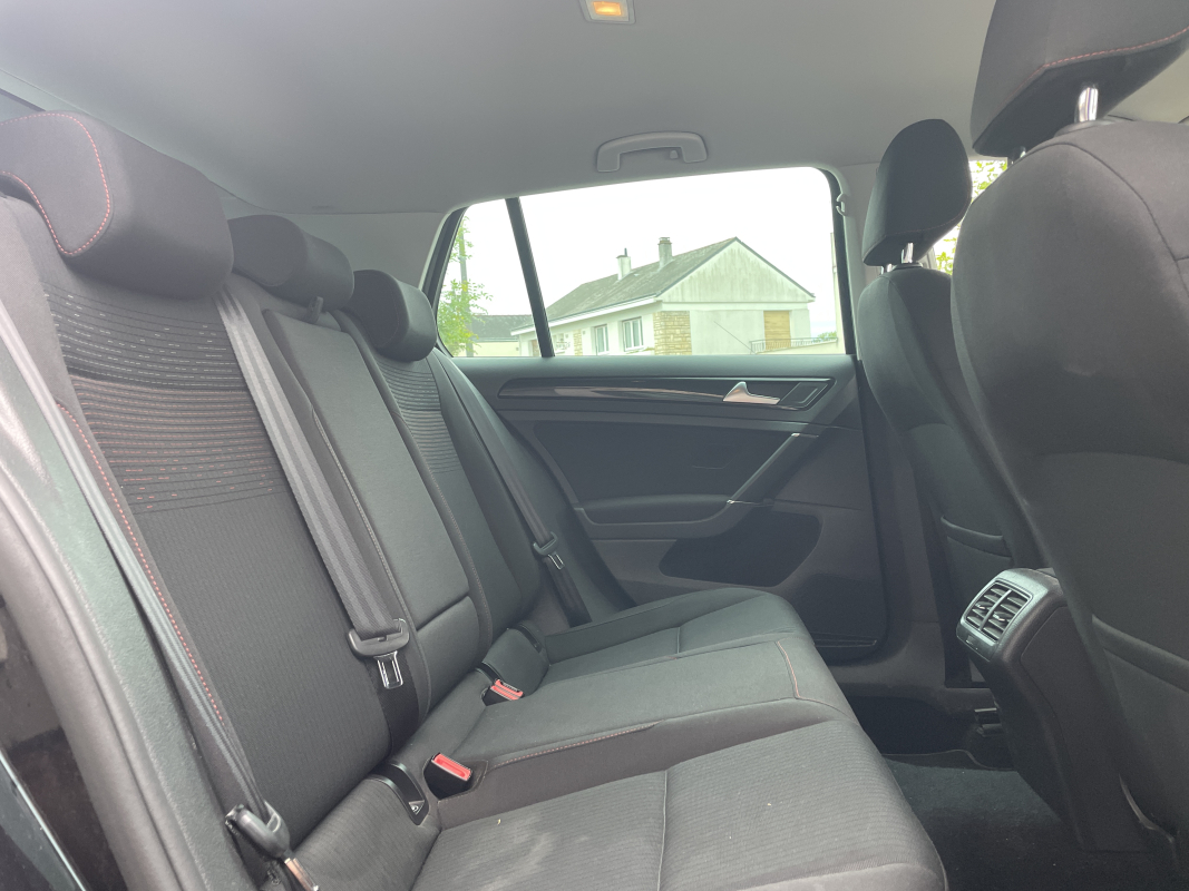 Volkswagen Golf — 16