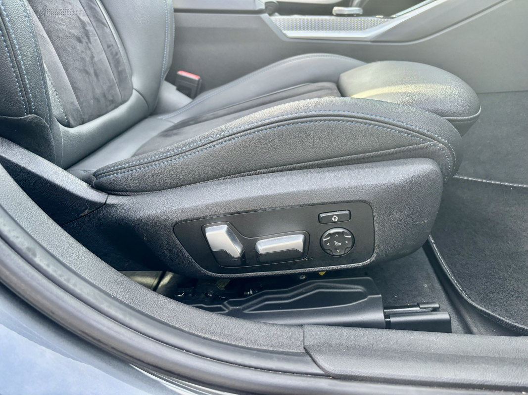 Bmw Bmw Serie 3 — 32