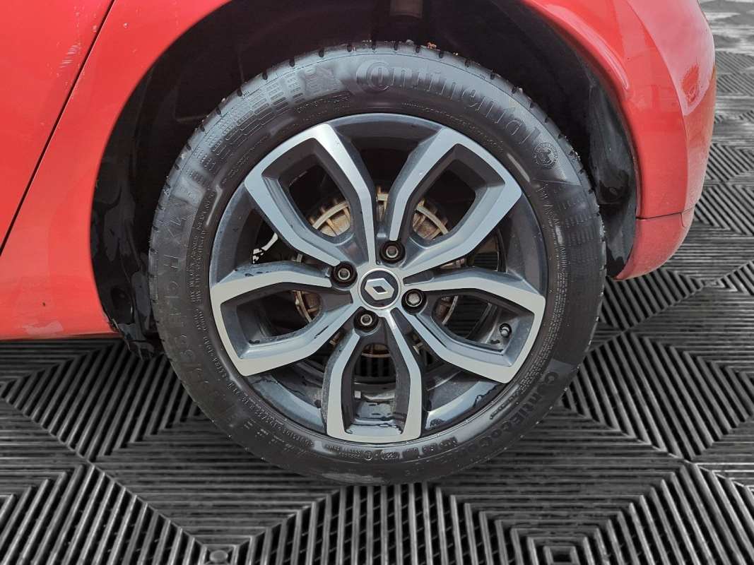 Renault Clio — 23