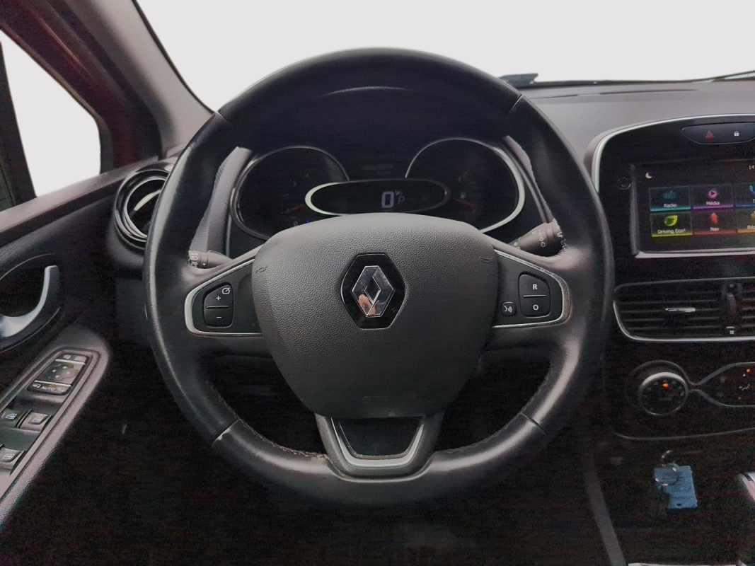 Renault Clio — 12
