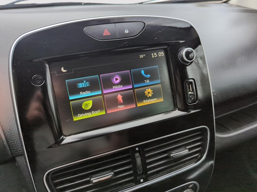Renault Clio — 14