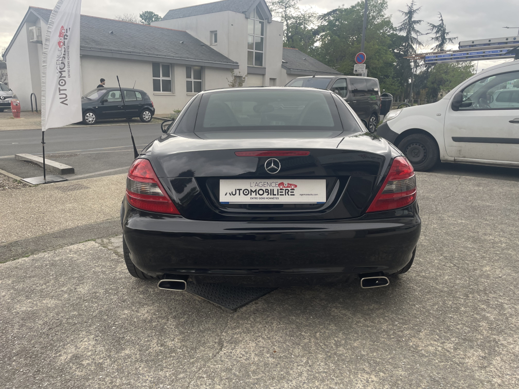 Mercedes SLK — 10