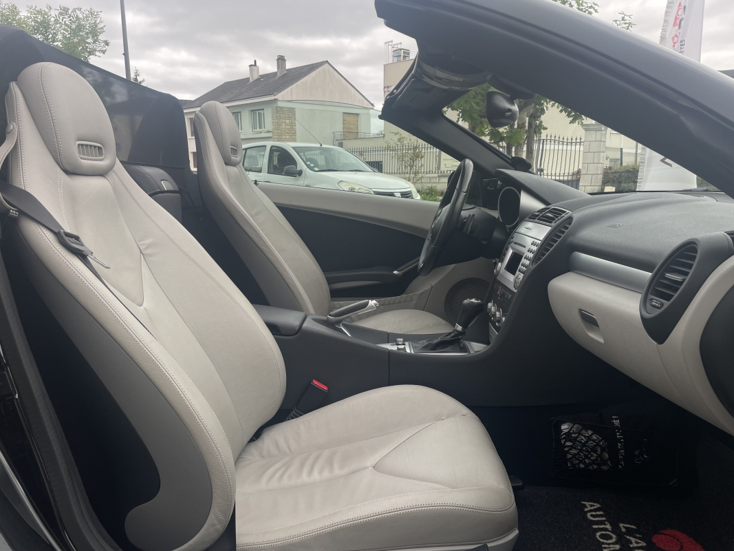 Mercedes SLK — 16