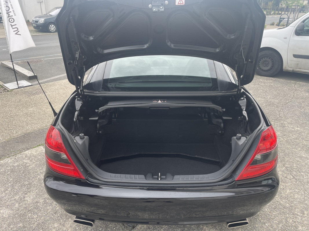 Mercedes SLK — 21
