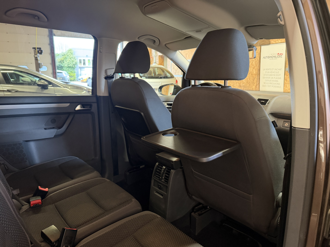 Volkswagen Touran — 21