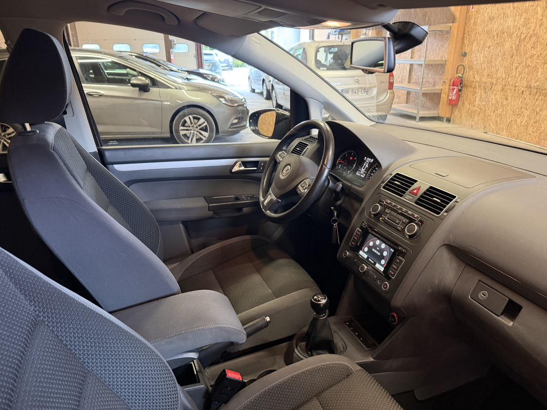 Volkswagen Touran — 20