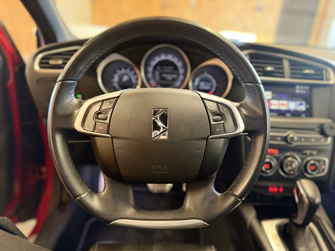 DS DS4 — 10