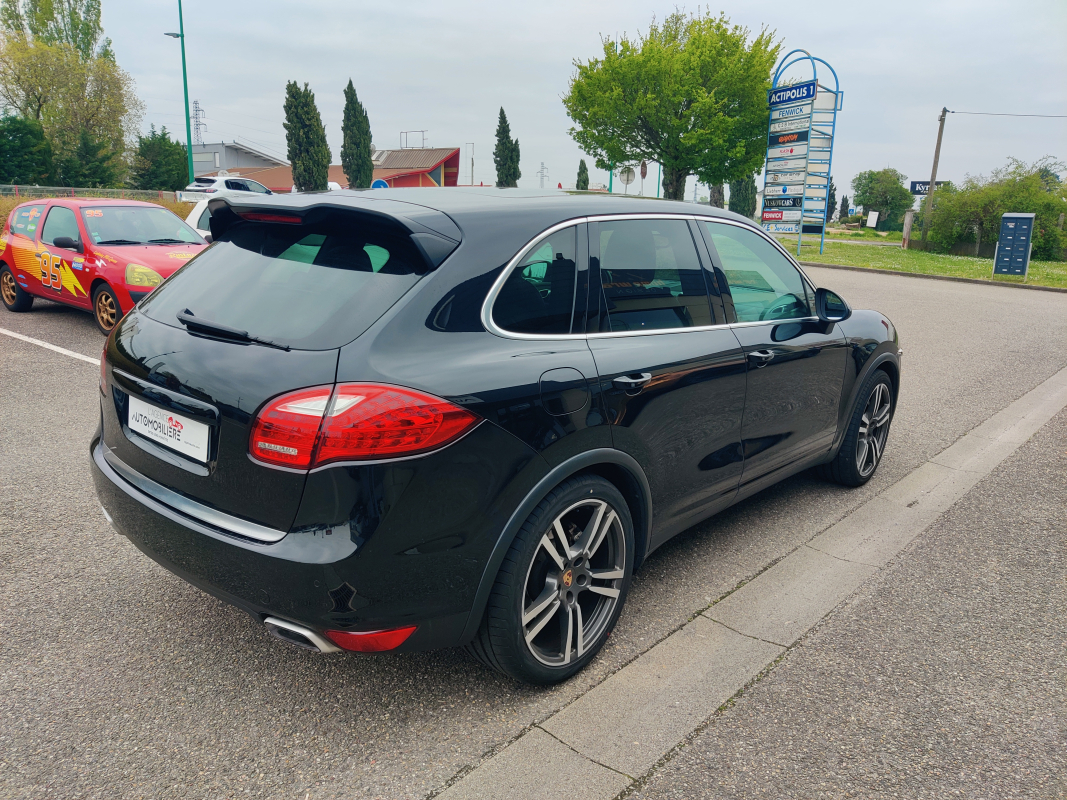 Porsche Cayenne — 5
