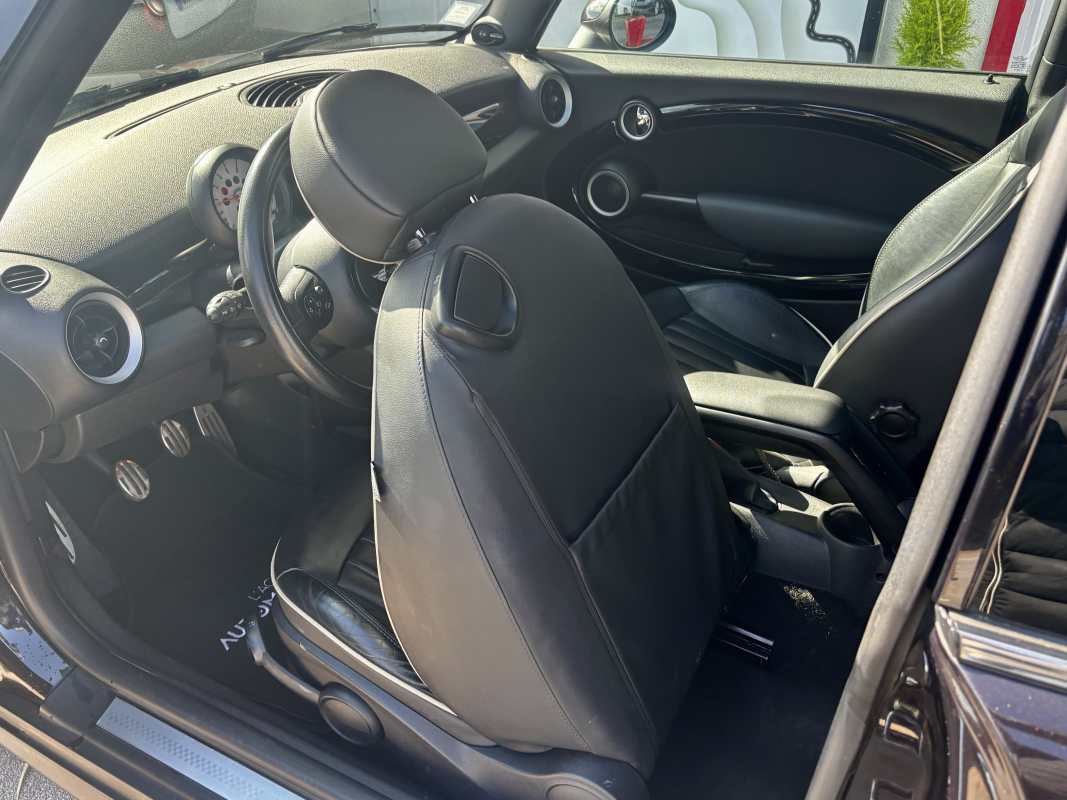 Mini Clubman — 22