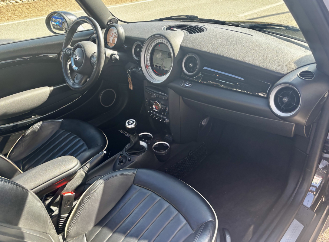 Mini Clubman — 14