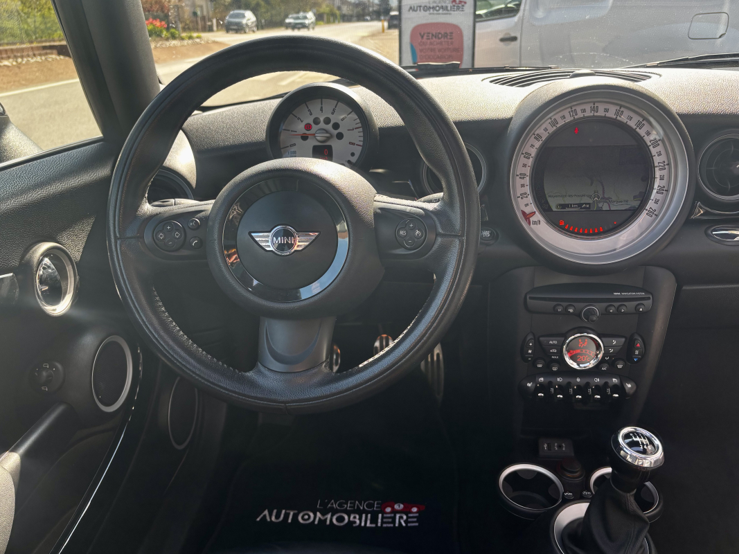 Mini Clubman — 24