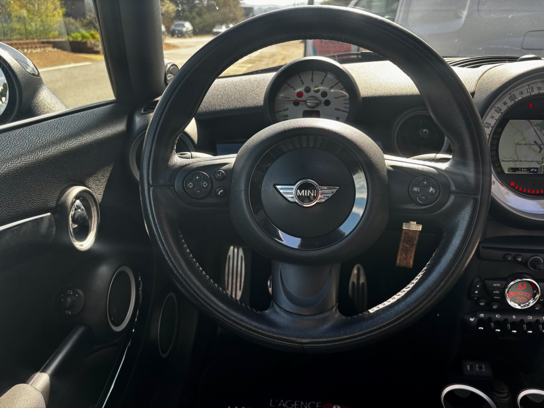 Mini Clubman — 25