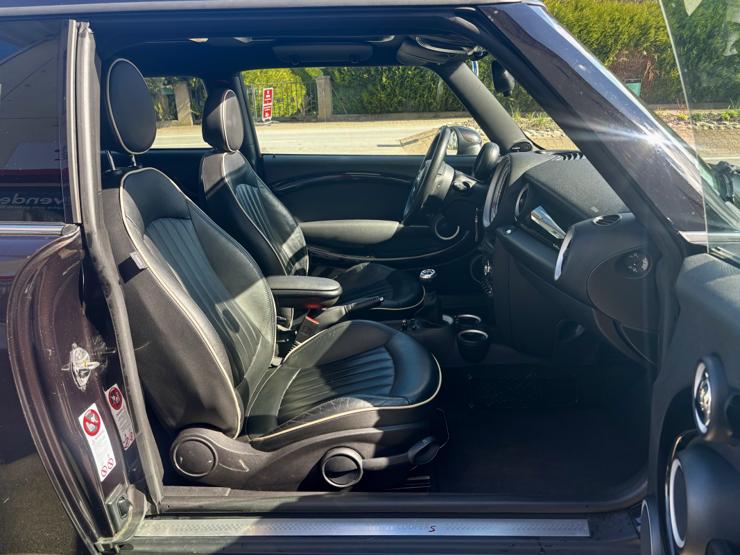 Mini Clubman — 15