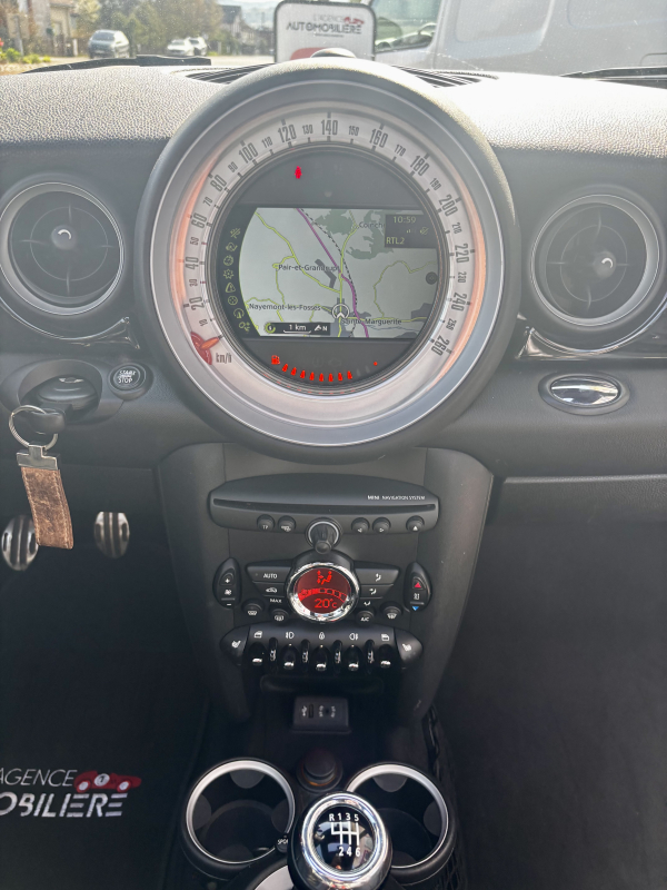 Mini Clubman — 26
