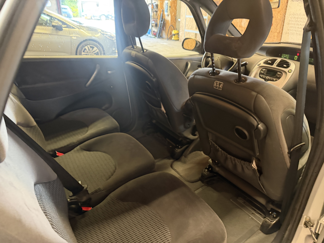 Citroen Xsara Picasso — 17