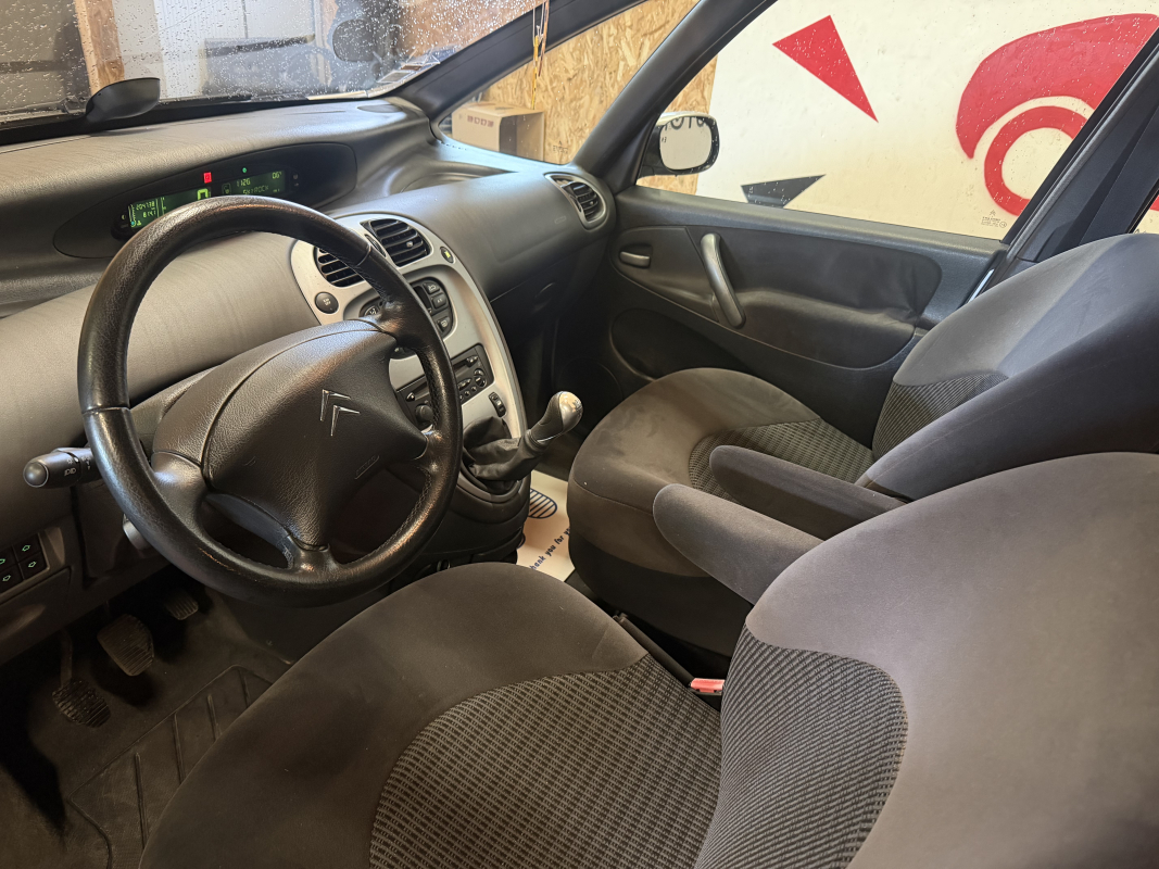 Citroen Xsara Picasso — 12