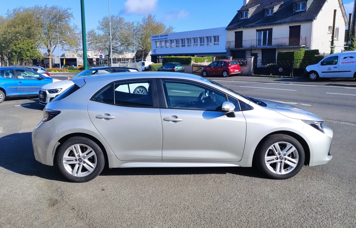 Toyota Corolla — 5