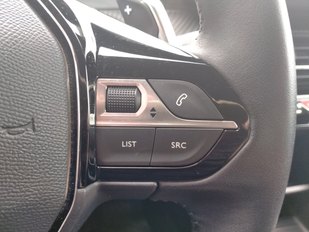 Peugeot 208 — 26