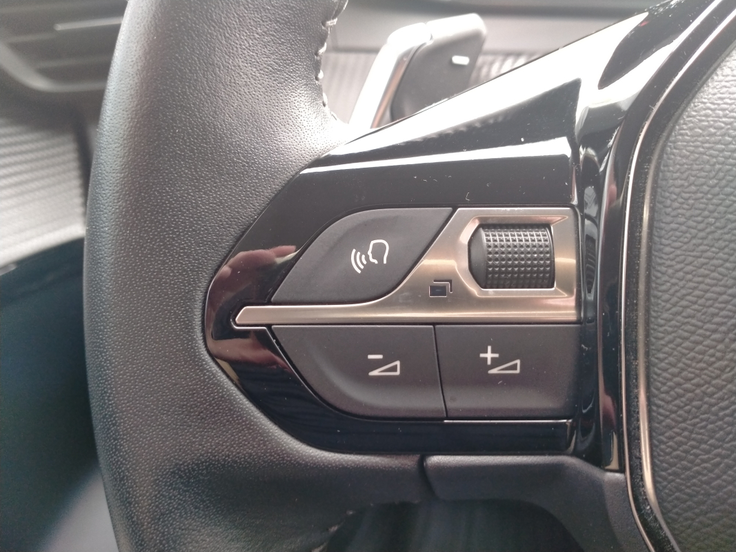 Peugeot 208 — 25