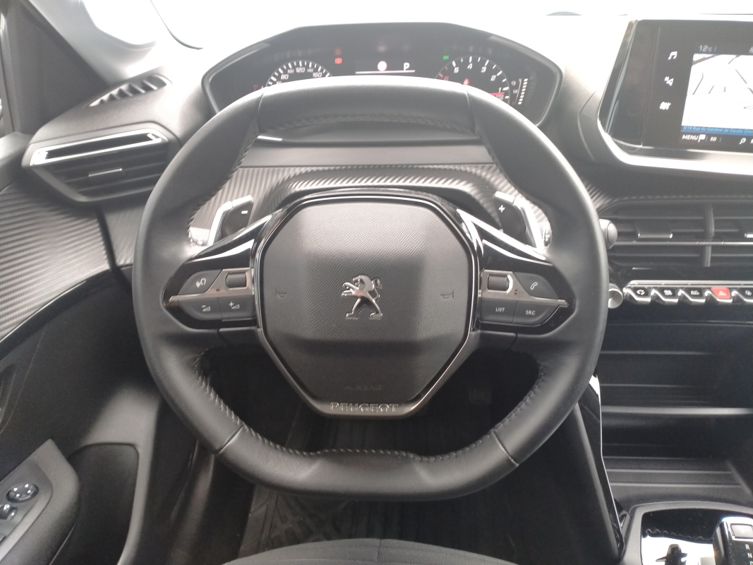 Peugeot 208 — 19