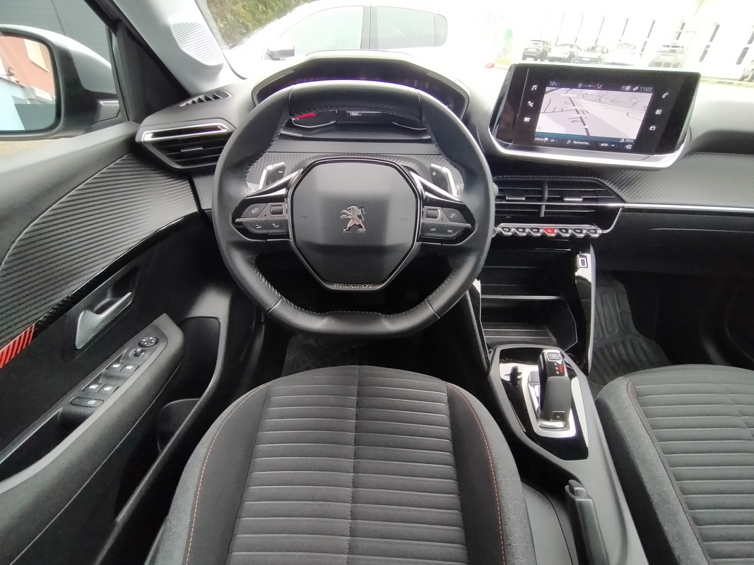 Peugeot 208 — 18