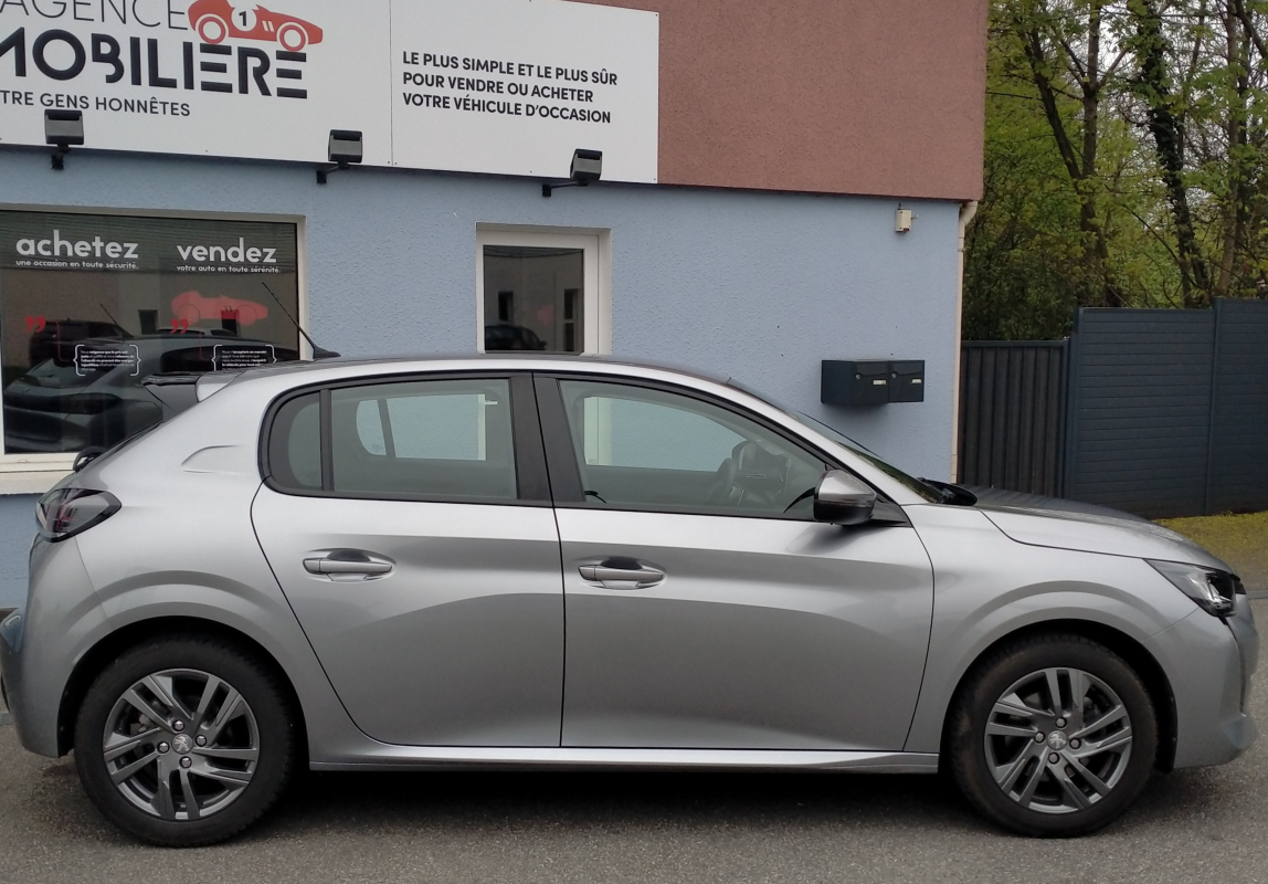 Peugeot 208 — 8