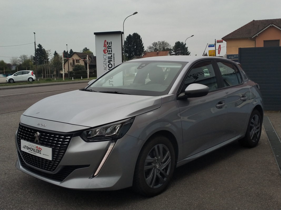 Peugeot 208 — 3