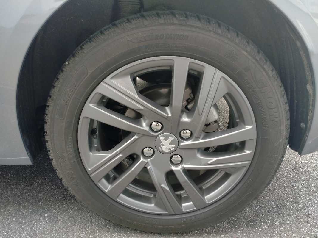Peugeot 208 — 40