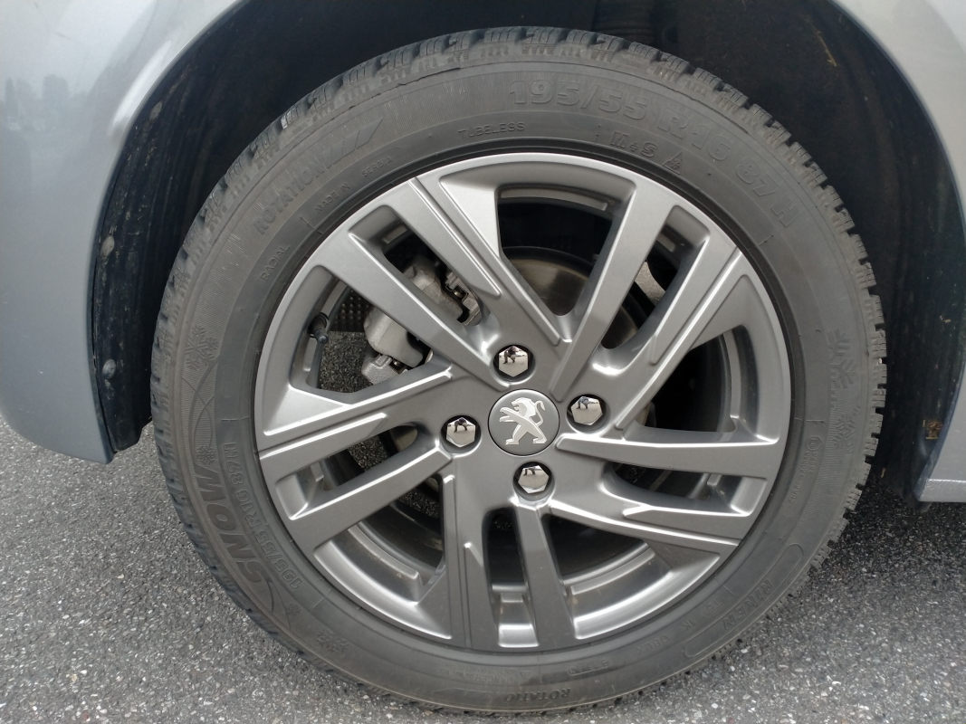 Peugeot 208 — 29