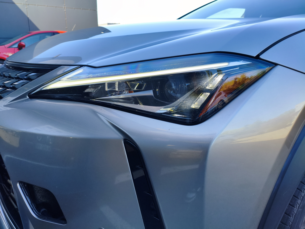 Lexus UX — 30
