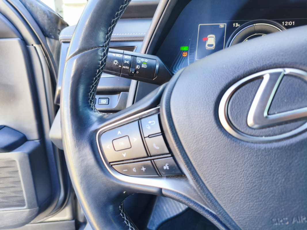 Lexus UX — 14