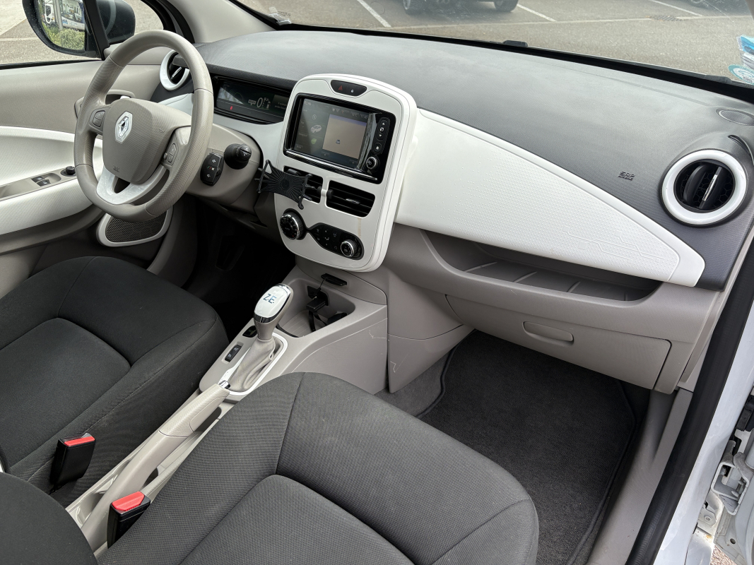 Renault Zoe — 14