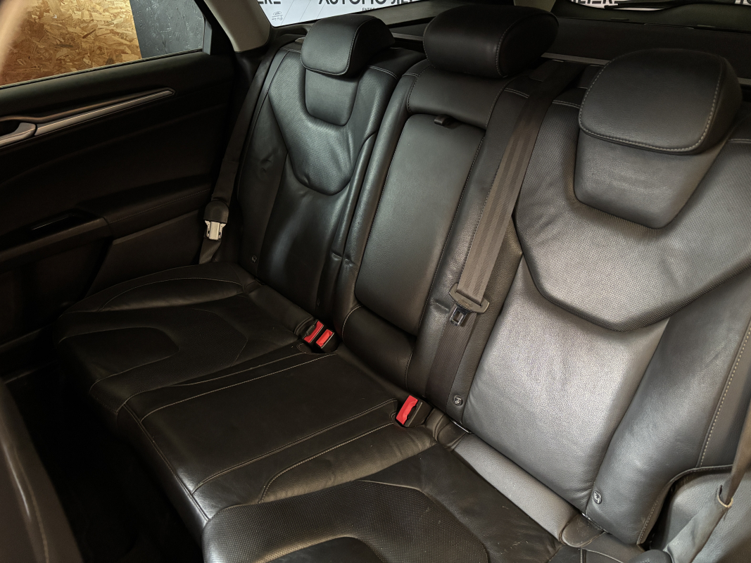Ford Mondeo — 16