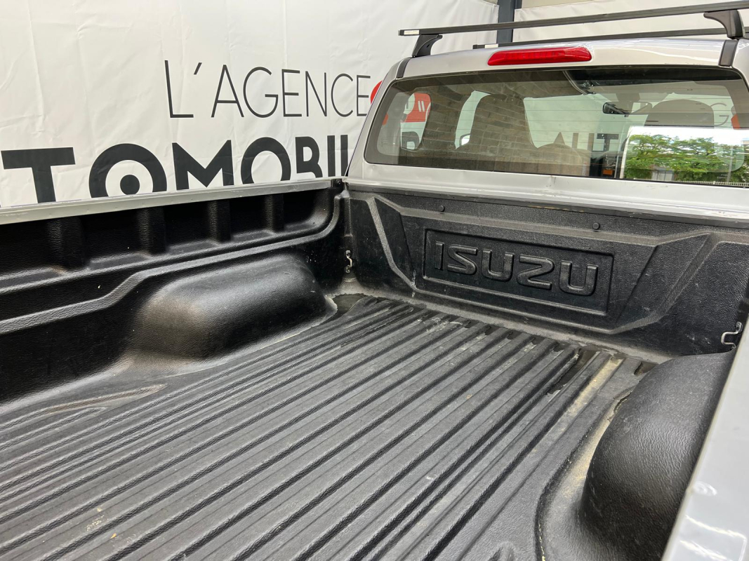 Isuzu D-Max — 8