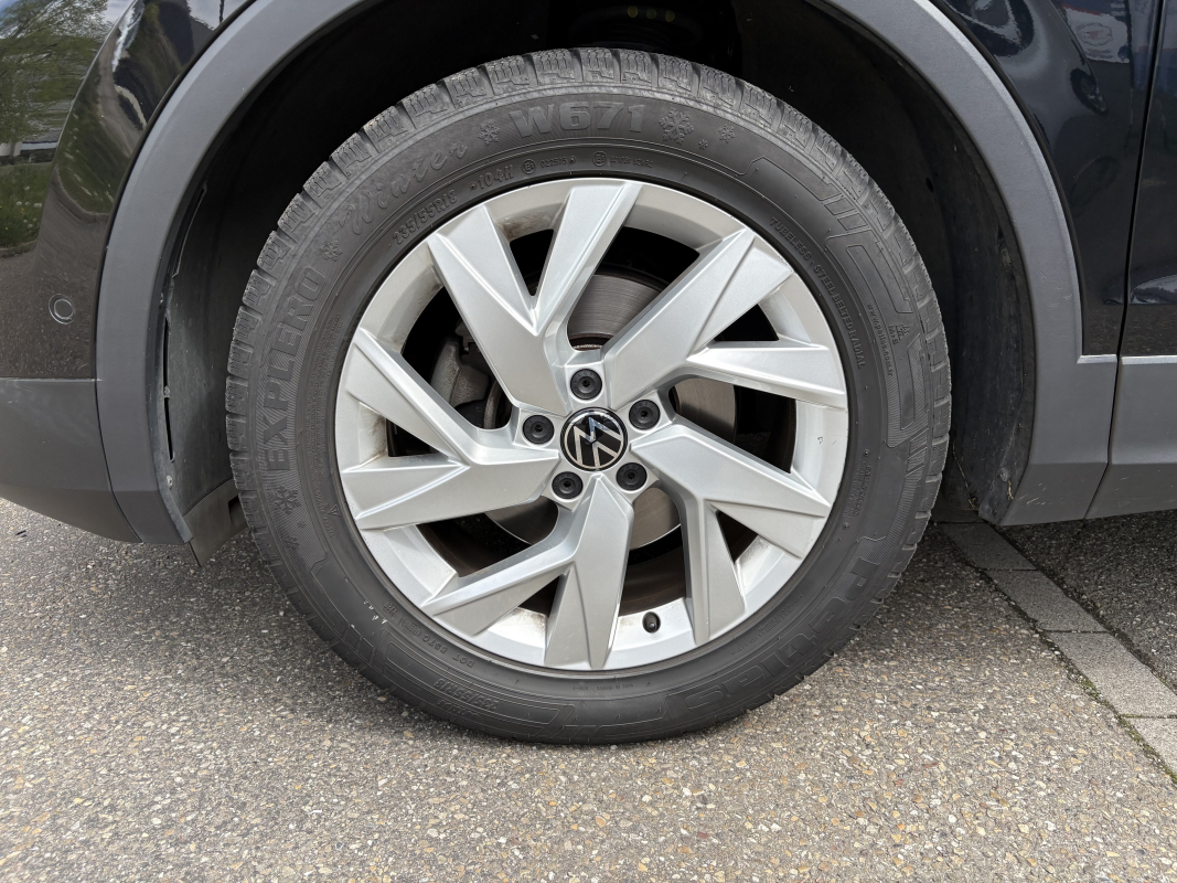 Volkswagen Tiguan — 19
